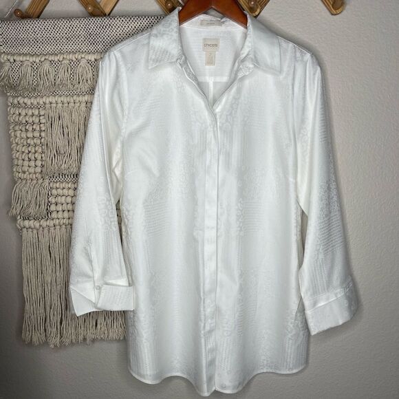 Chico’s white Animal Print embossed button front shirt size 2 - Picture 1 of 5